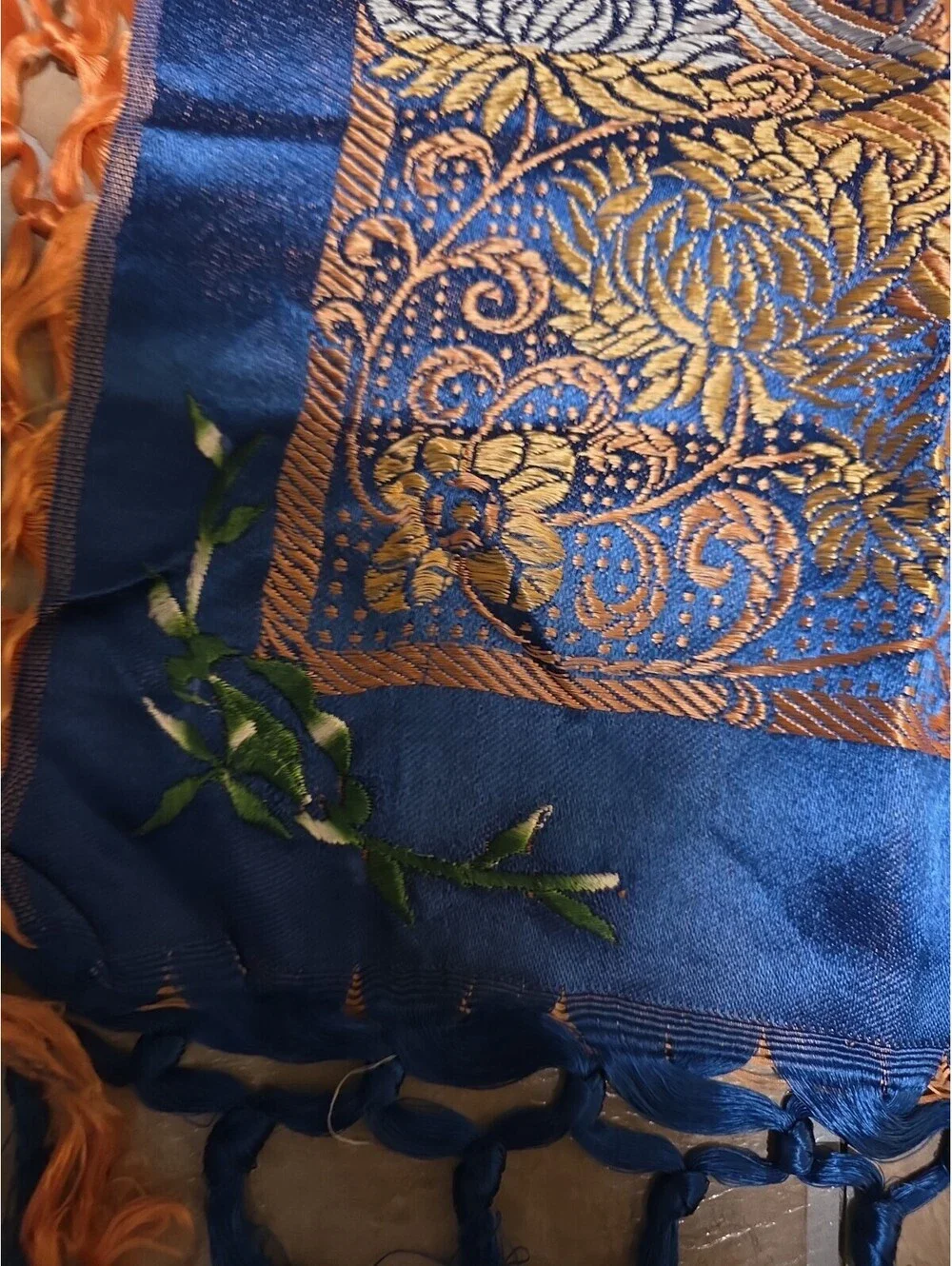 Taj Mahal -Silk -Piano Shawl Scarf Vintage 31”X31”